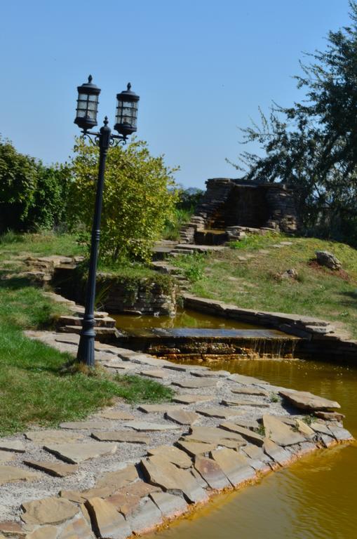 Panska Hata Hotel Nyzhnya Khortytsya ภายนอก รูปภาพ