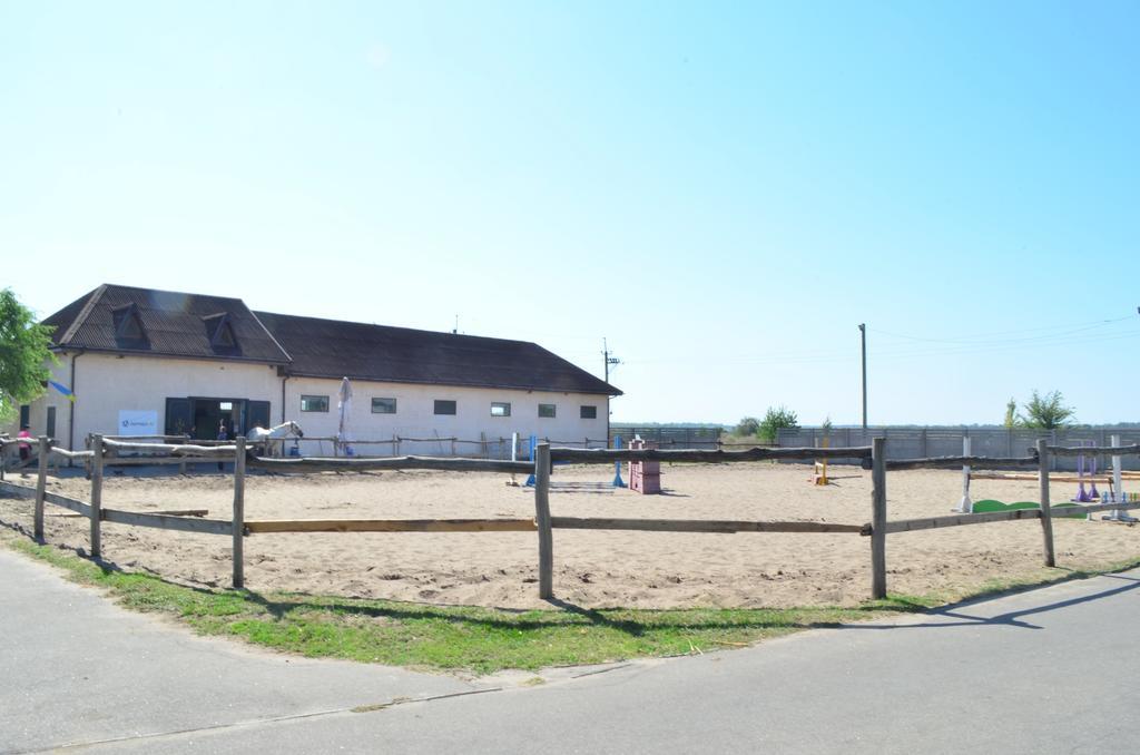 Panska Hata Hotel Nyzhnya Khortytsya ภายนอก รูปภาพ