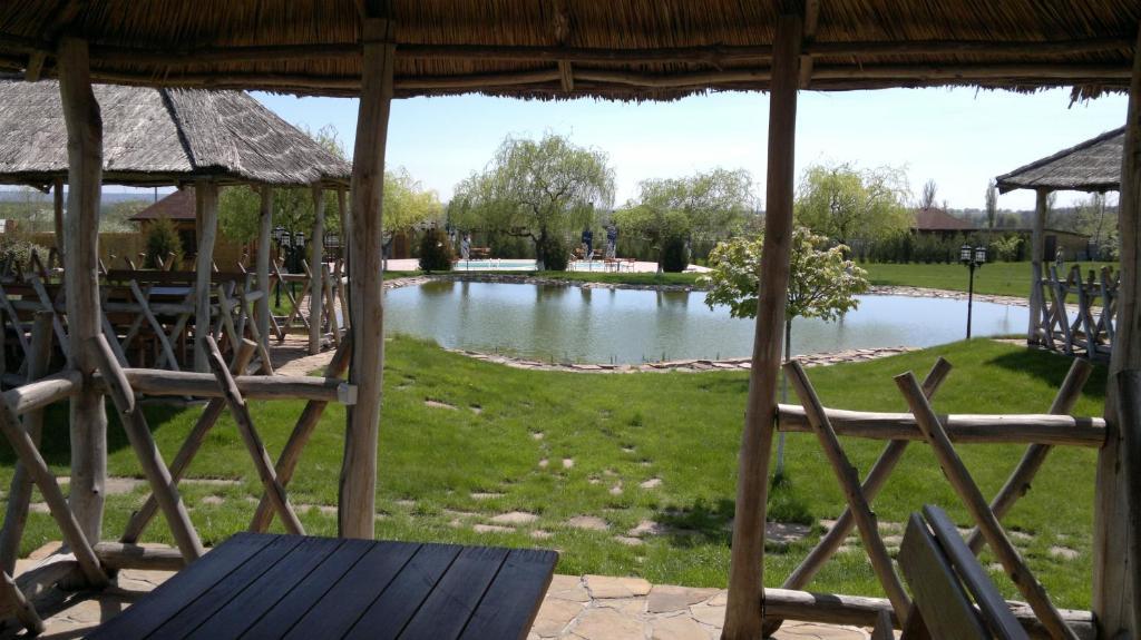 Panska Hata Hotel Nyzhnya Khortytsya ภายนอก รูปภาพ