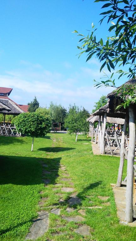 Panska Hata Hotel Nyzhnya Khortytsya ภายนอก รูปภาพ
